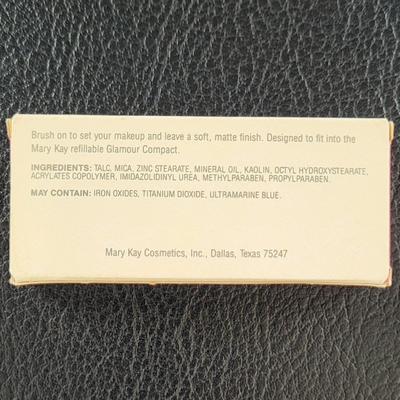 NIB Vintage Mary Kay Translucent Pressed Powder Soft Topaz 0037 .28 oz - Picture 4 of 4